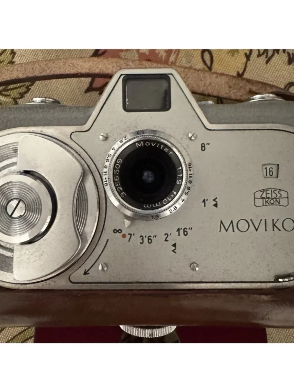 VTG Zeiss Ikon Movikon 8 8mm Film Movie Camera Movitar 10mm f/1.9 Germany 1952